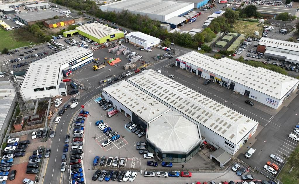 Barwood JV adds two UK logistics assets