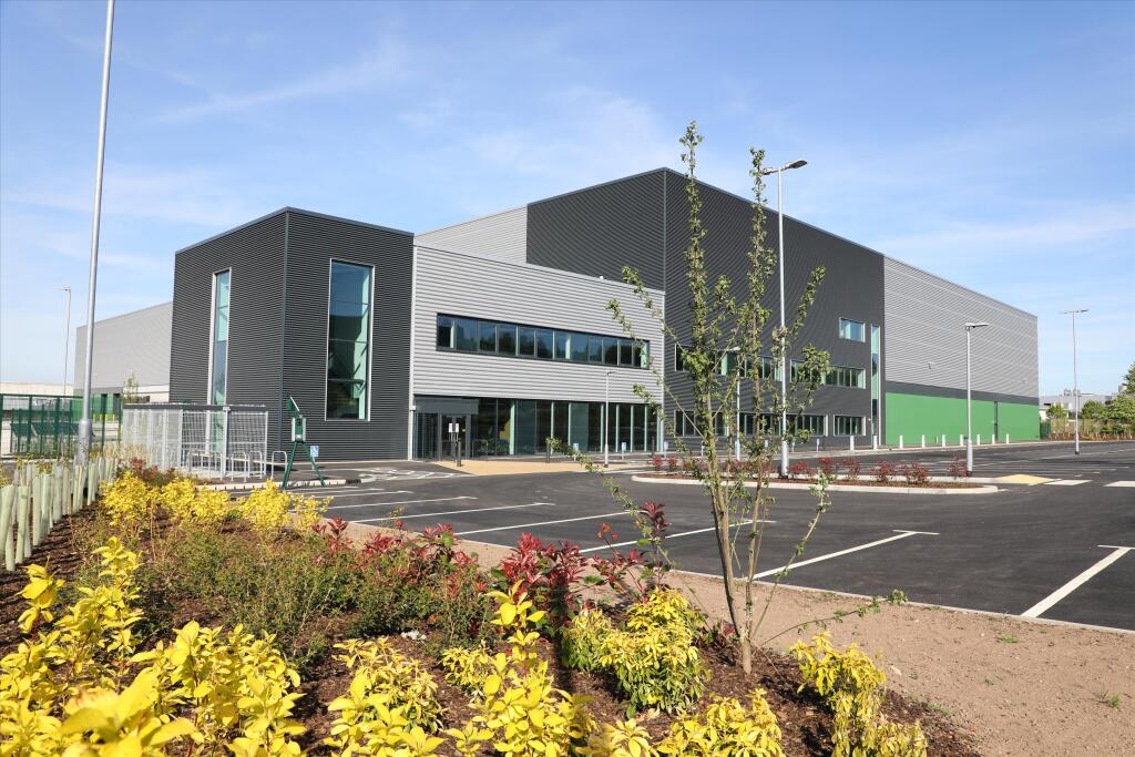 Parcel operator takes Baytree Leeds sustainable warehouse