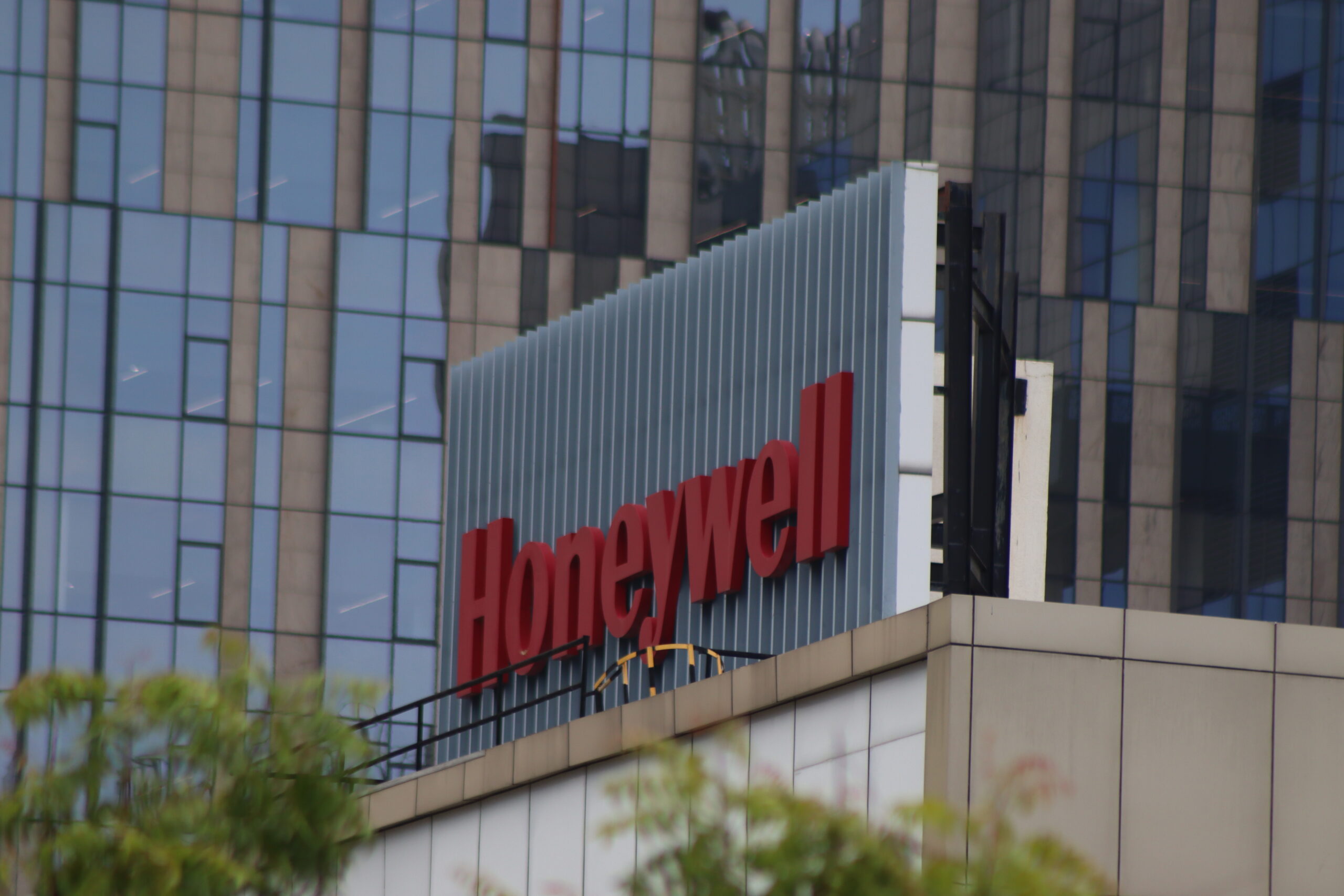Honeywell sells warehouse automation business to AIP