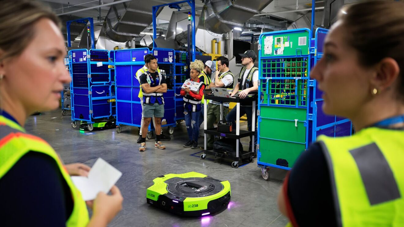 Amazon sets out €10bn European robotics plan Amazon sets out €10bn European robotics plan
