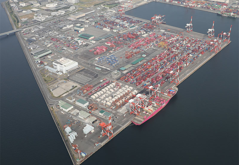 MOL expands Kobe terminal with remote cranes