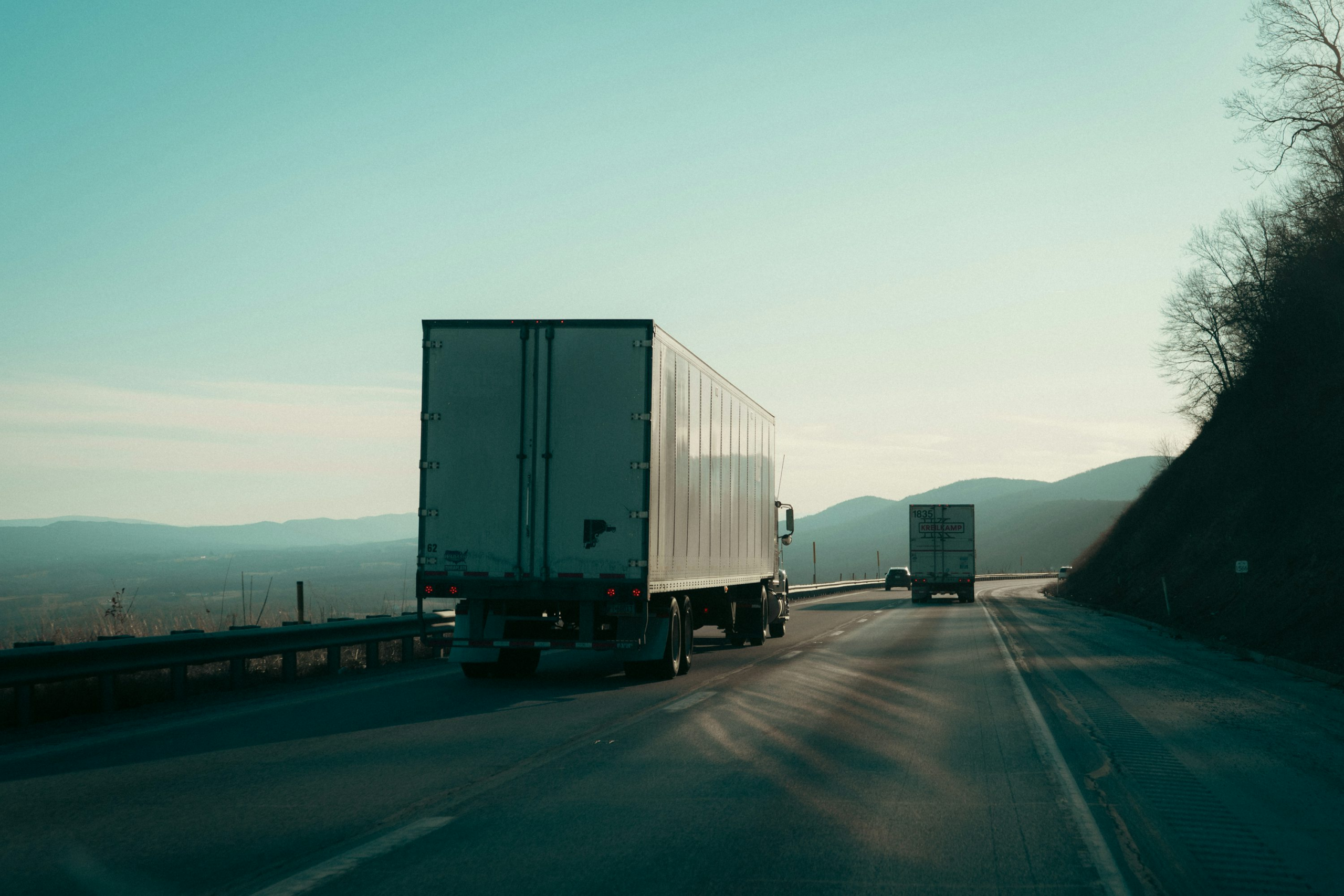 Aurora separates autonomous truck pricing models
