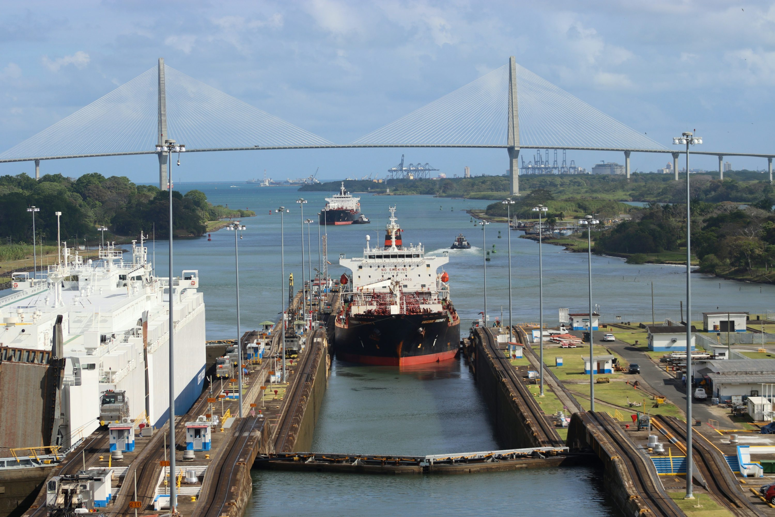 Panama Canal keeps 48ft draught limit