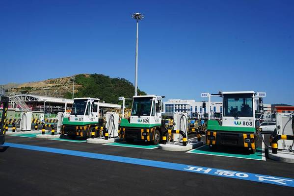 DP World deploys 55 electric yard tractors at Busan DP World deploys 55 electric yard tractors at Busan