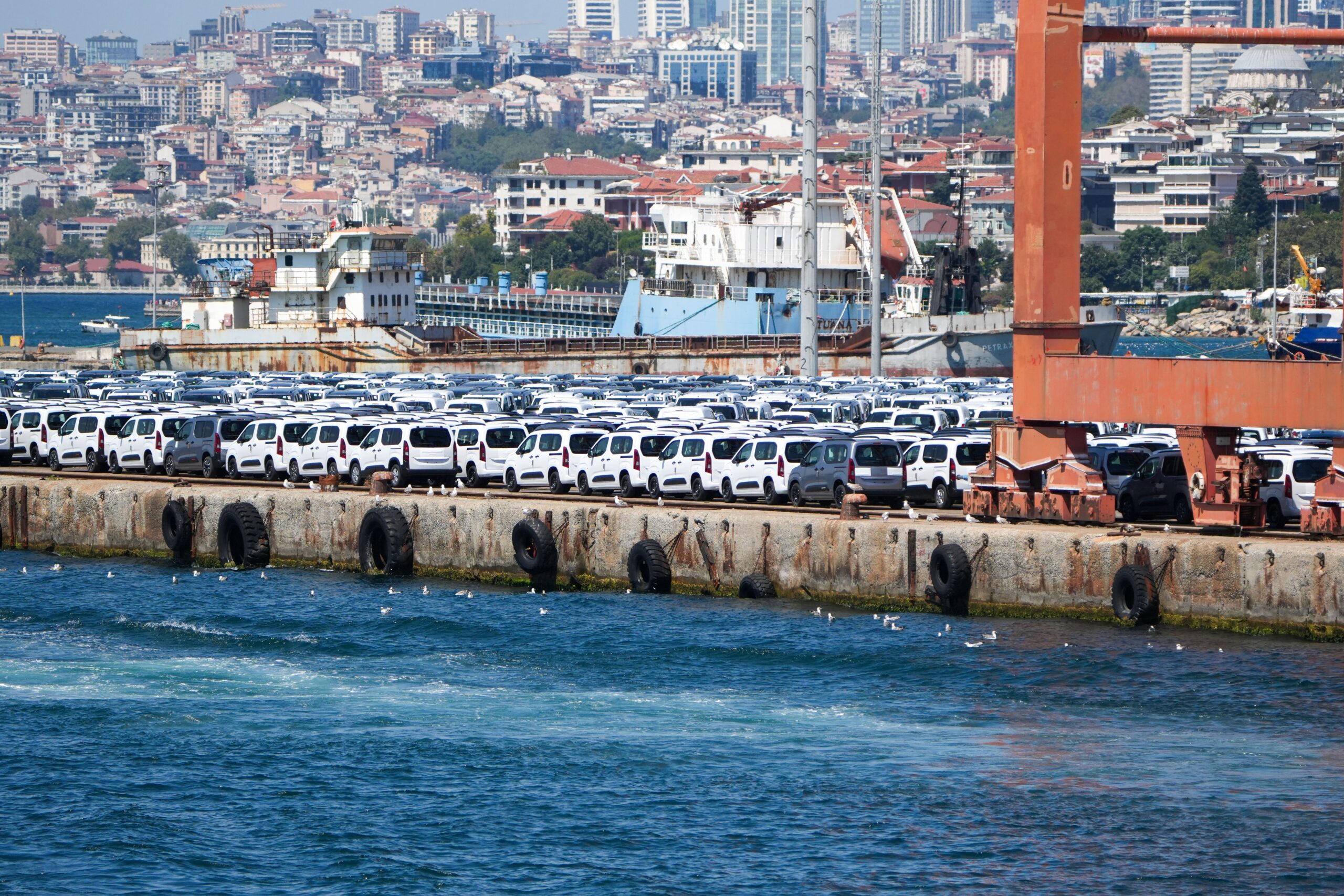 Japan plans four ammonia-fuelled car carriers by 2030